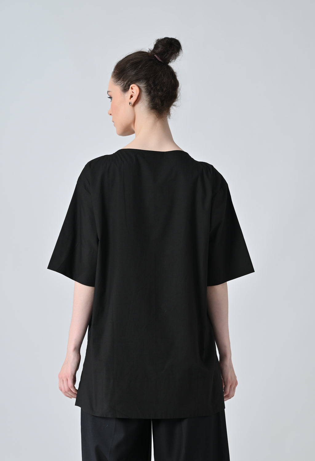 Black daisy shirt
