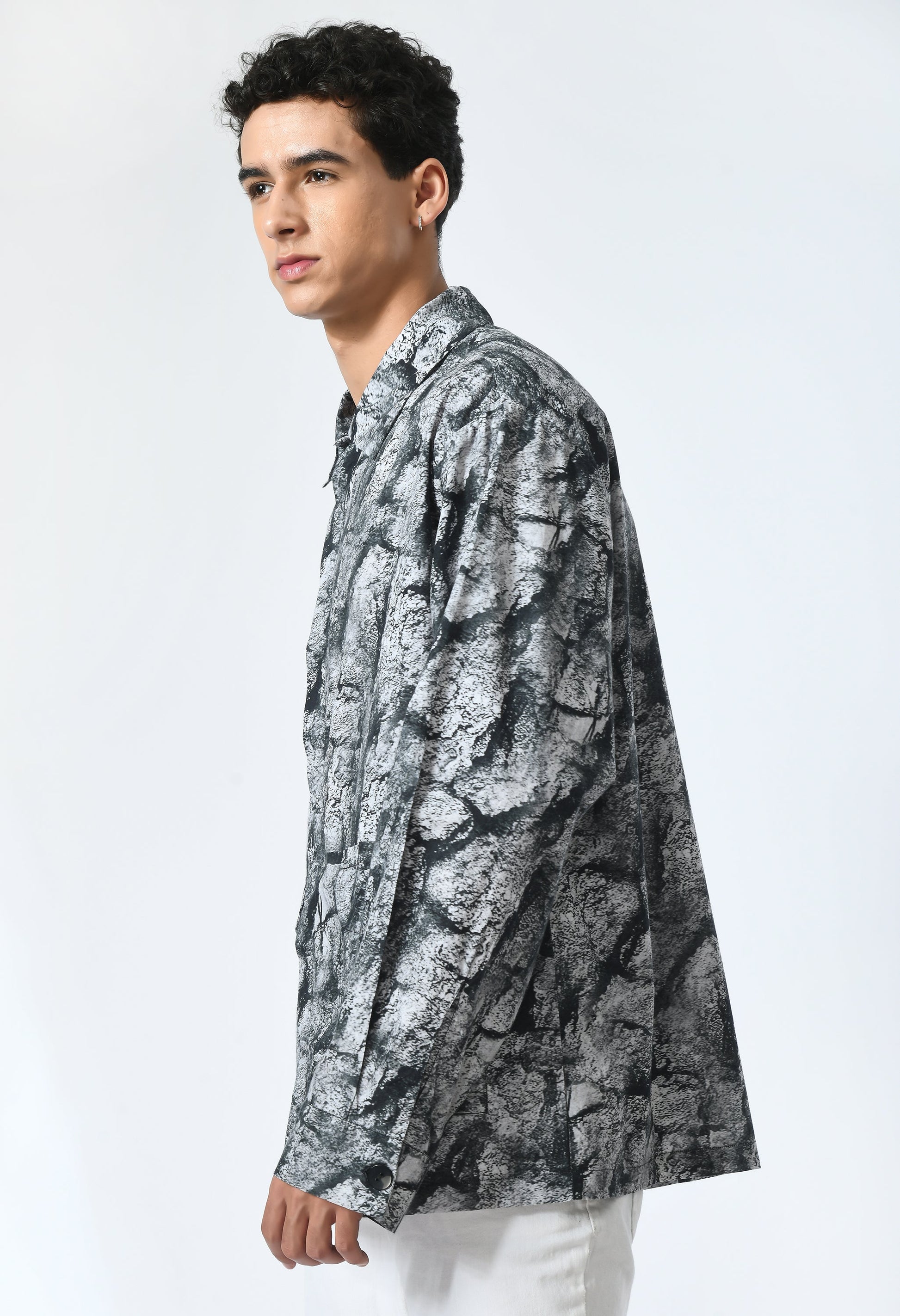 PIXEL RUSH SHIRT with Bombay to Tokyo inspired print in soft cotton.
