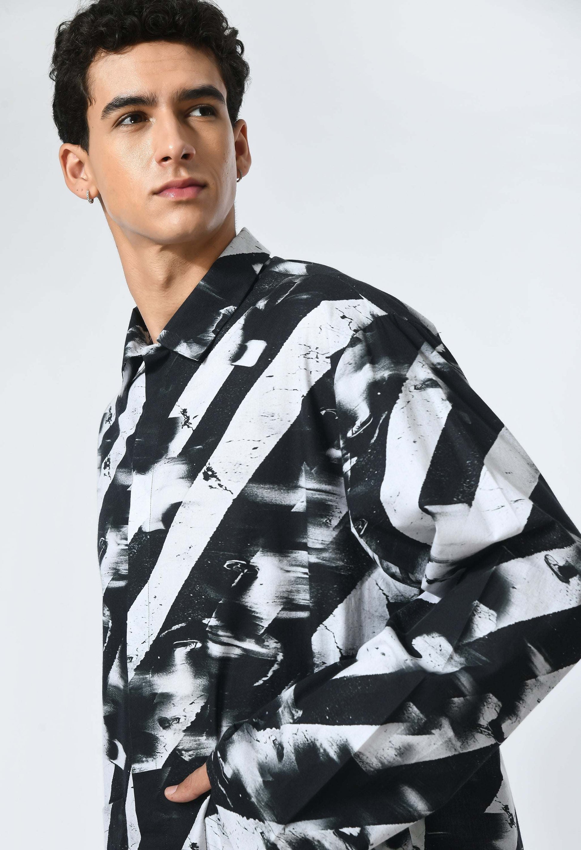 BINARY STRIPES SHIRT in soft cotton with print inspired by Bombay to Tokyo journey.