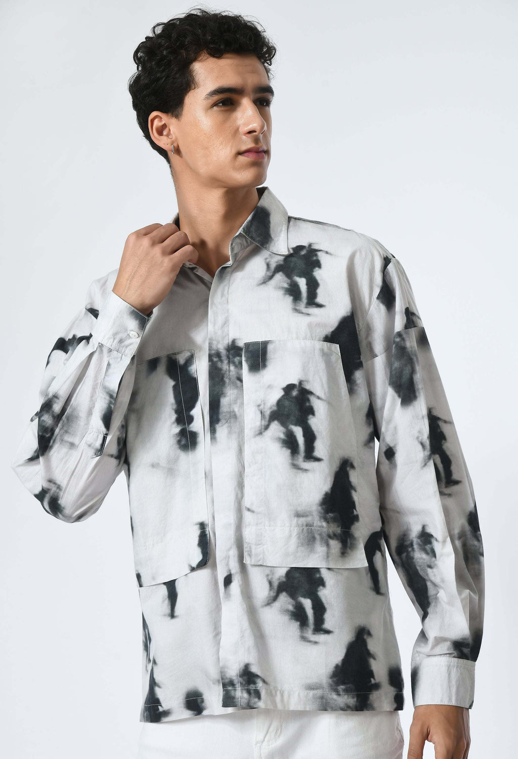 SMUDGE PLAY SHIRT featuring a Bombay to Tokyo journey-inspired print, crafted in soft cotton.