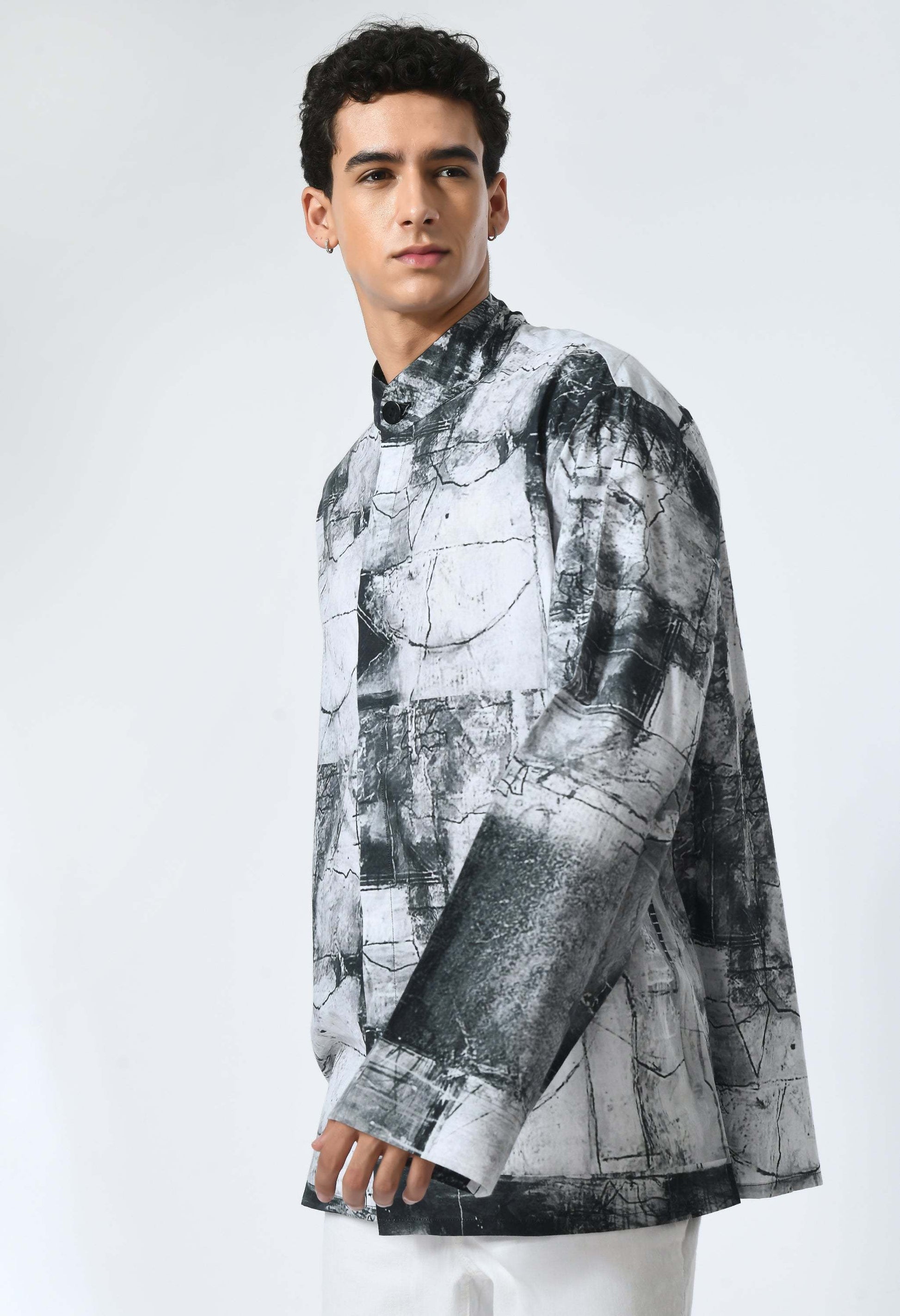 MONO MATRIX SHIRT with cultural print inspired by Bombay to Tokyo journey, crafted in soft cotton.