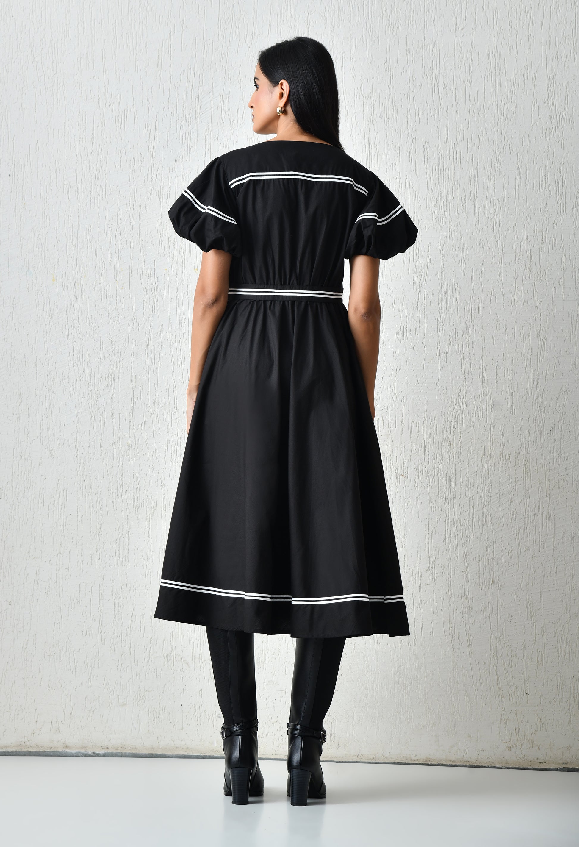 Noir Halo Piped Dress - samant chauhan design 