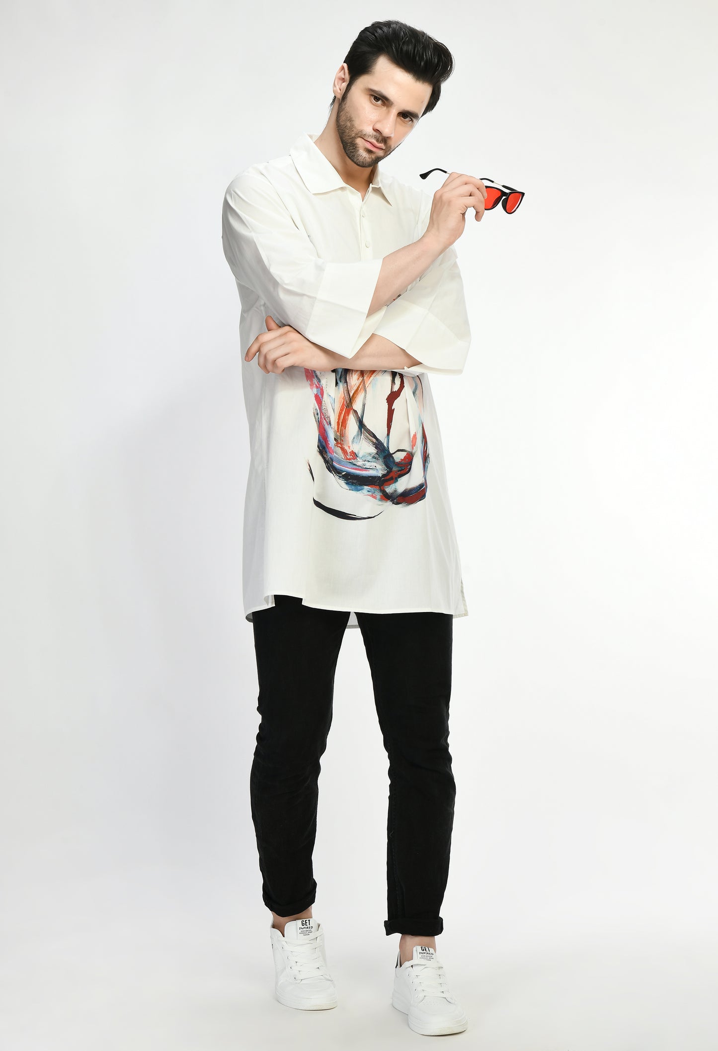 White cotton kurta showcasing abstract digital print in the front.